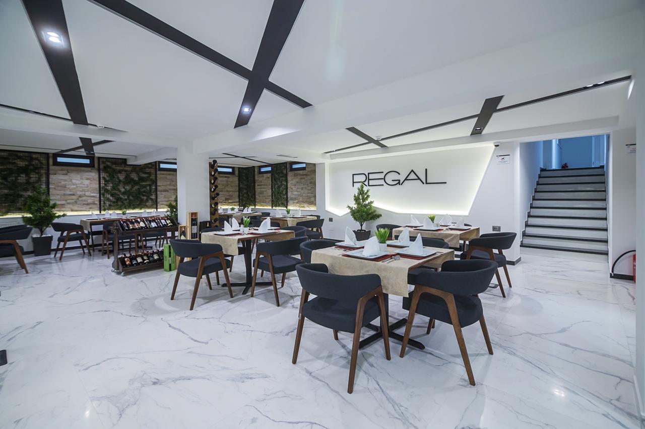 Hotel Regal คอร์เชอ ภายนอก รูปภาพ